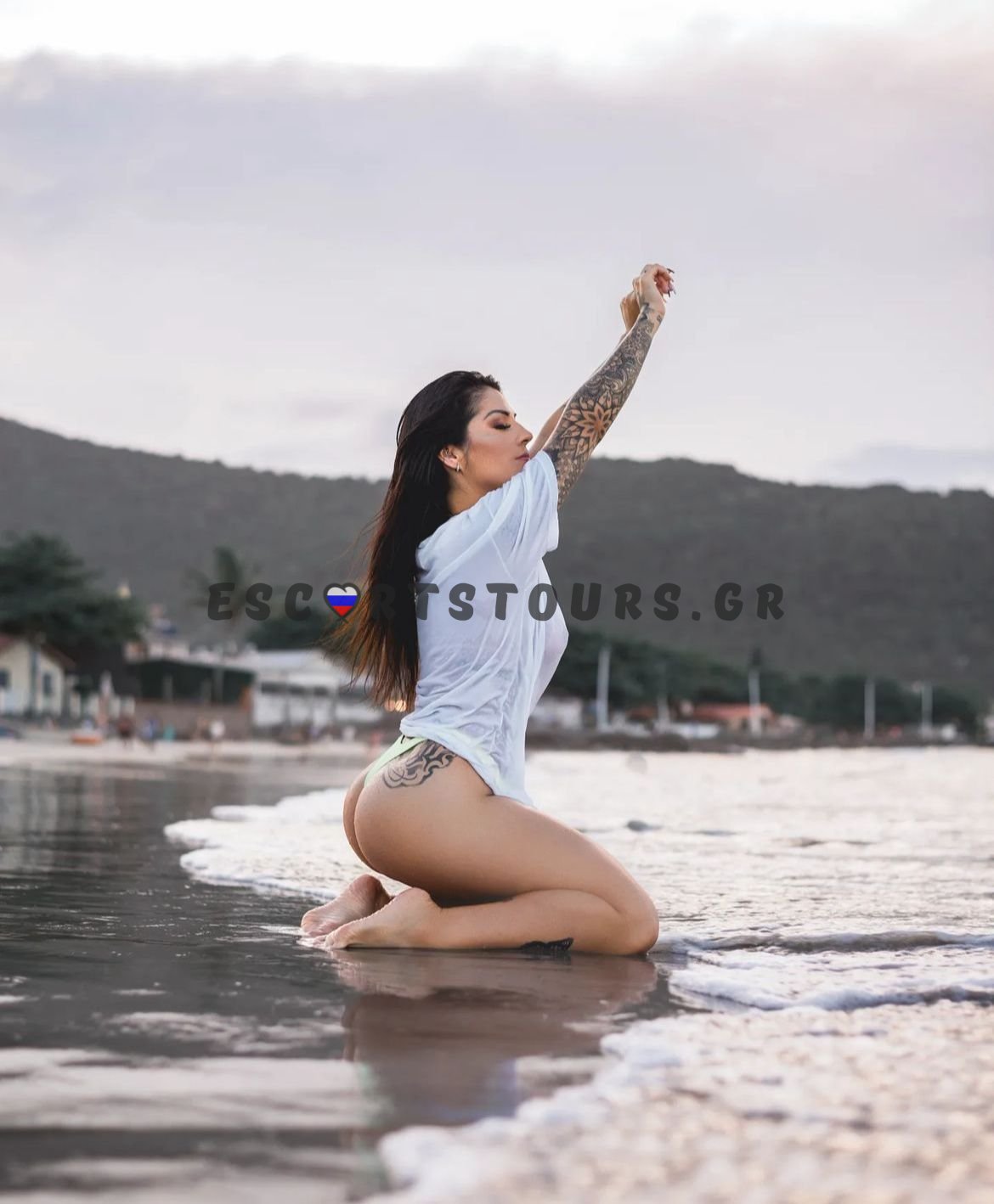 CHARLOTTE CURVY BRUNETTE LATIN GDE GIRL