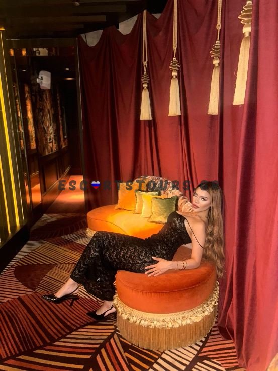 SENSUAL YOUNG EROTIC SEXY BIG ASS BUSTY CURVY SKINNY VISITA CALL GIRL ESCORT IN ATHENS ALLANA