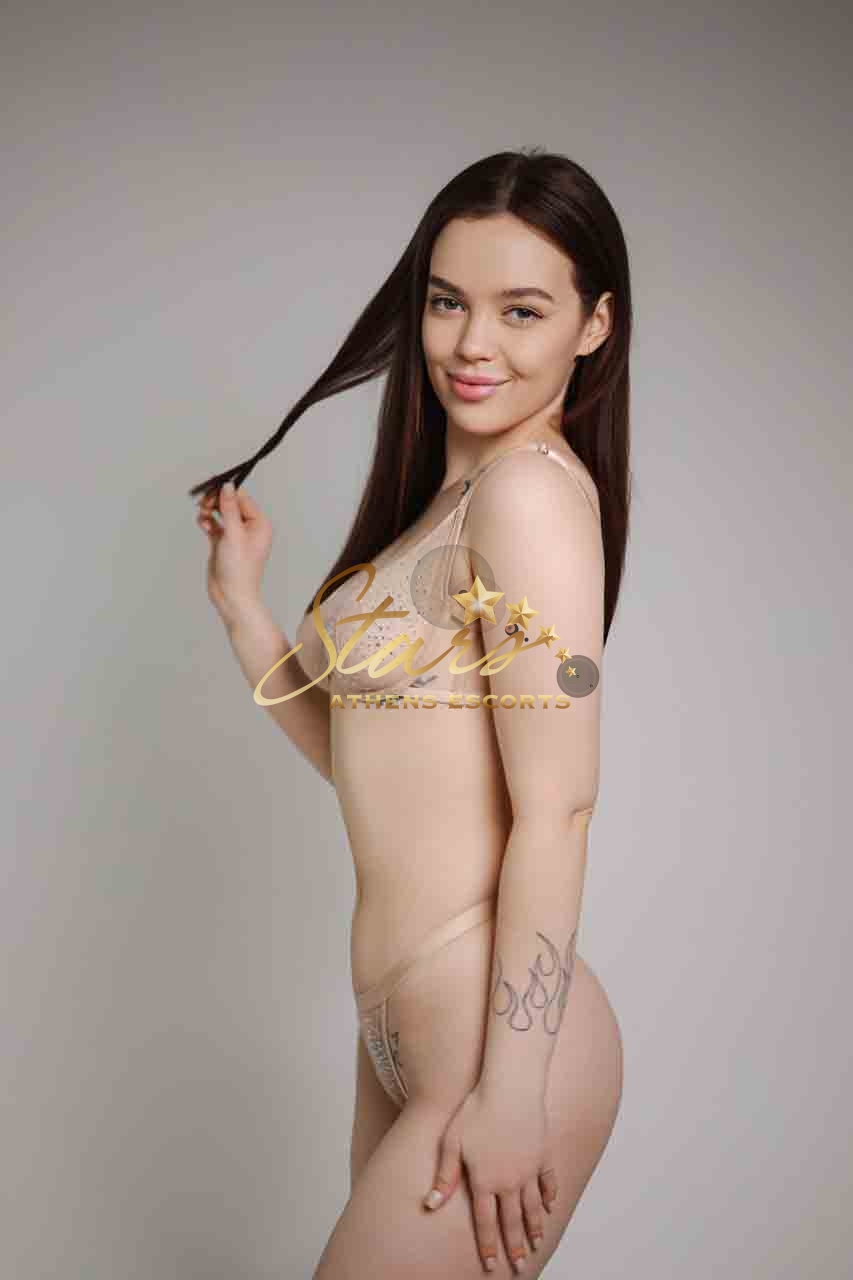 VIP-ESCORT-GIRL-UKRAINIA-LERA 1